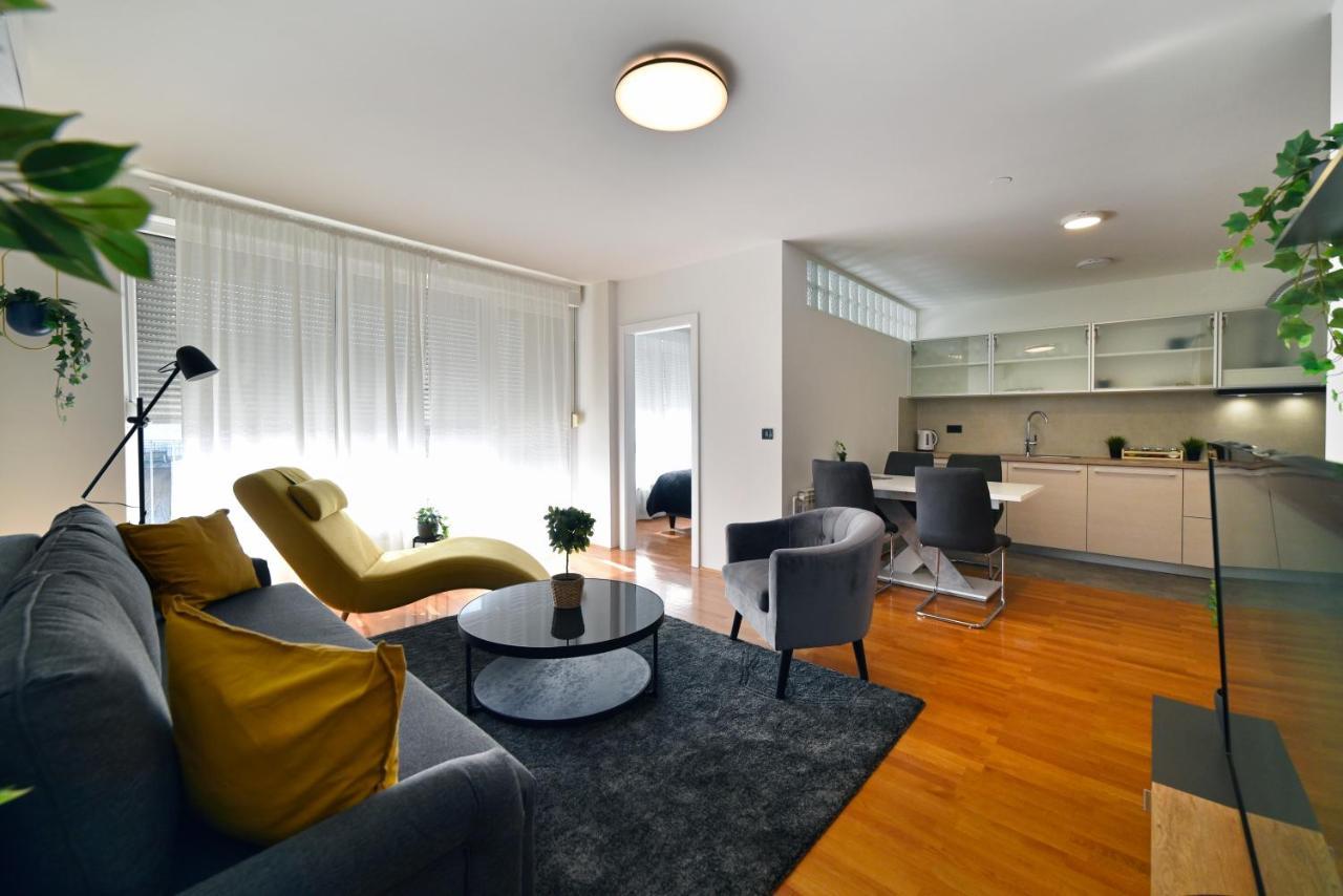 Lavir Apartment With Parking Zagreb Exterior foto
