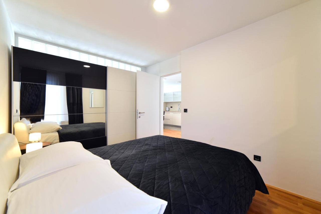 Lavir Apartment With Parking Zagreb Exterior foto