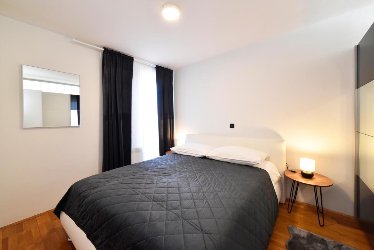 Lavir Apartment With Parking Zagreb Exterior foto